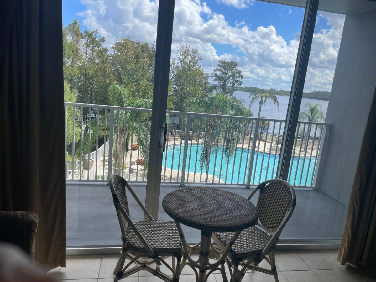 Disney Just 1 And A Quarter Mile Away, Blue Heron 1 Room 2 Bath,Amenities,6 Guests, Walk To Restaurants, No Fees At Check In 奥兰多 外观 照片
