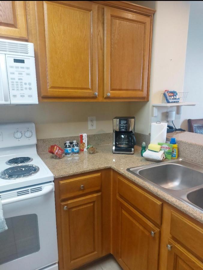 Disney Just 1 And A Quarter Mile Away, Blue Heron 1 Room 2 Bath,Amenities,6 Guests, Walk To Restaurants, No Fees At Check In 奥兰多 外观 照片