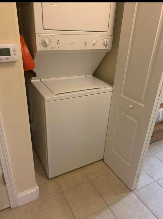 Disney Just 1 And A Quarter Mile Away, Blue Heron 1 Room 2 Bath,Amenities,6 Guests, Walk To Restaurants, No Fees At Check In 奥兰多 外观 照片