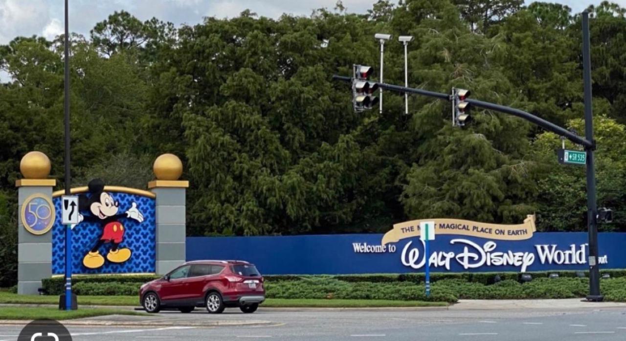 Disney Just 1 And A Quarter Mile Away, Blue Heron 1 Room 2 Bath,Amenities,6 Guests, Walk To Restaurants, No Fees At Check In 奥兰多 外观 照片